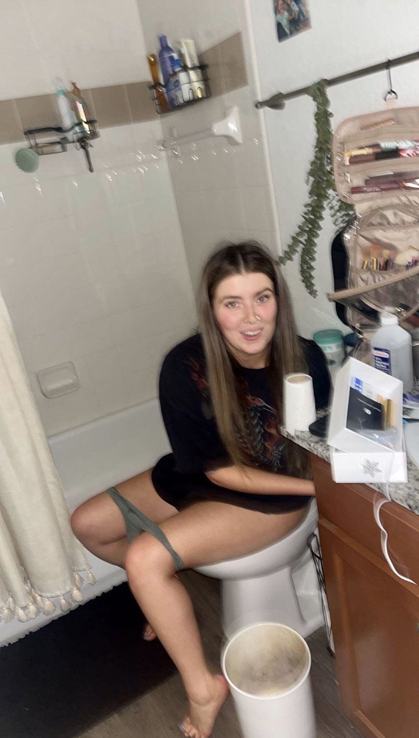 Toilet sluts #1qyDMapu