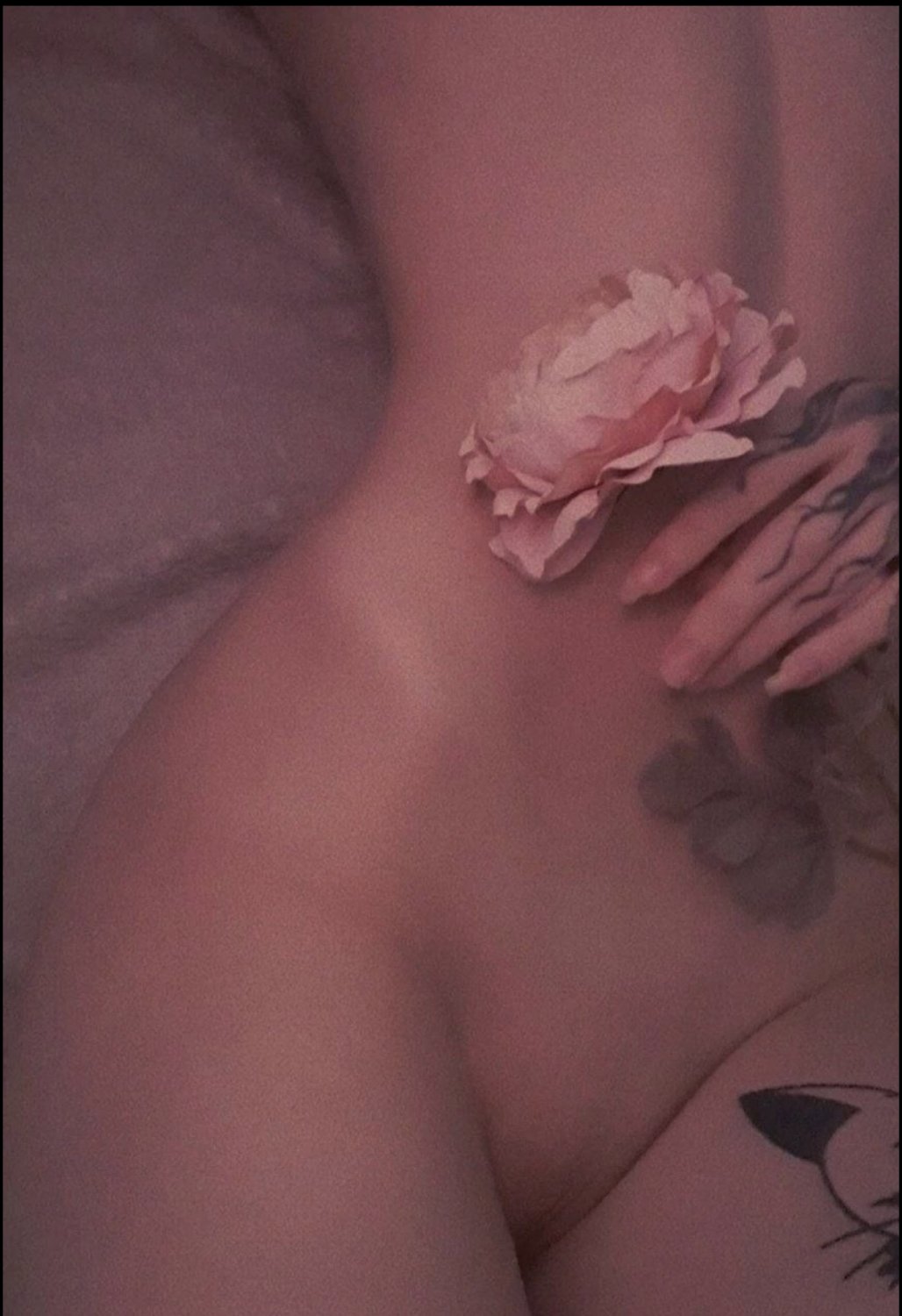 my girlfriend's pink body #7lKdDqy0