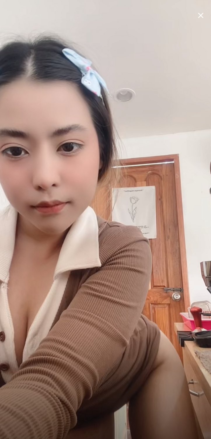 Screenshot_20240410_053329_BIGO LIVE #ywbNVFXD