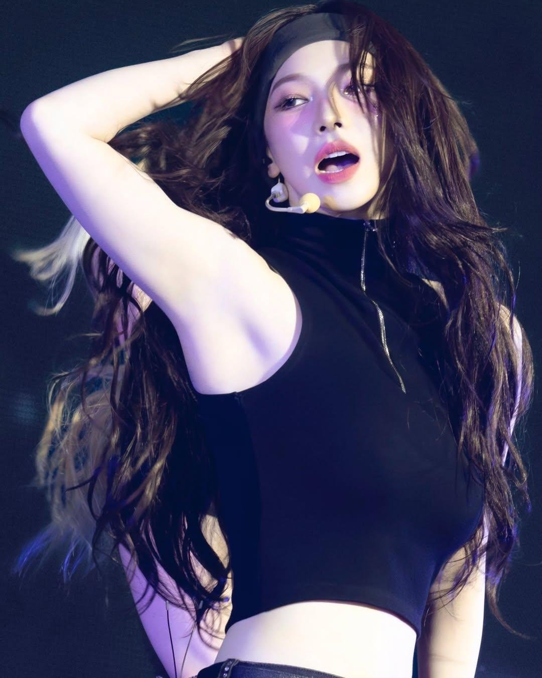 Kpop Armpit 😋 #oFfezJrn
