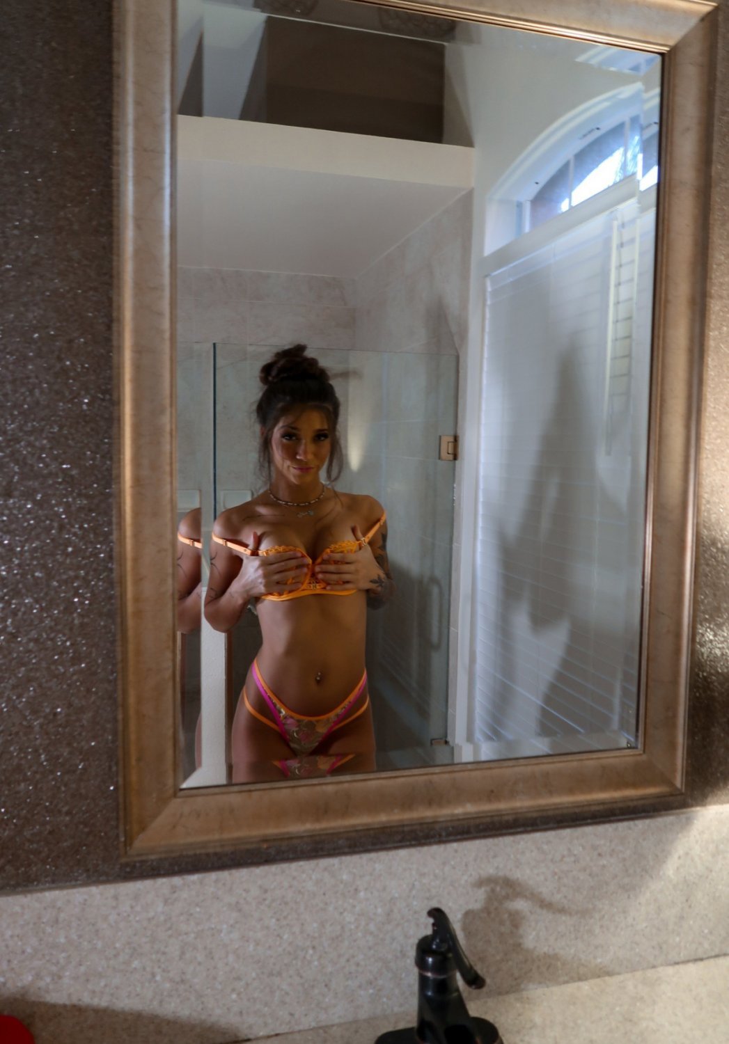 LOOKING TO CUCK YOU OR TRADE NUDES SEXT ME AS A FEMALE dm me https://mega.nz/C!KTwW3ZzR #Kk1H76kn
